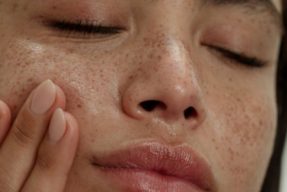 Dans quel ordre appliquer les soins du visage pour une peau parfaite ?